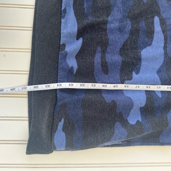 VS Pink Sherpa Lined Campus Cowl Neck Size Medium - Picture 10 of 11